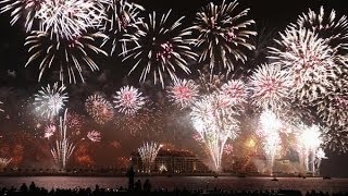 Новогодний Салют в Москве 2022 на Красной площади 19