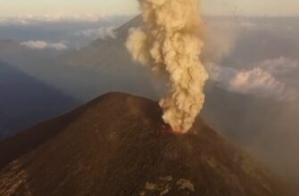 Начало извержения вулкана с квадрокоптера 19