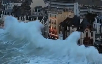 Прилив в Сен-Мало, во Франции является самым сильным в мире 77