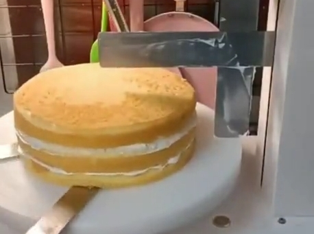 Как правильно наносить глазурь на торт 3